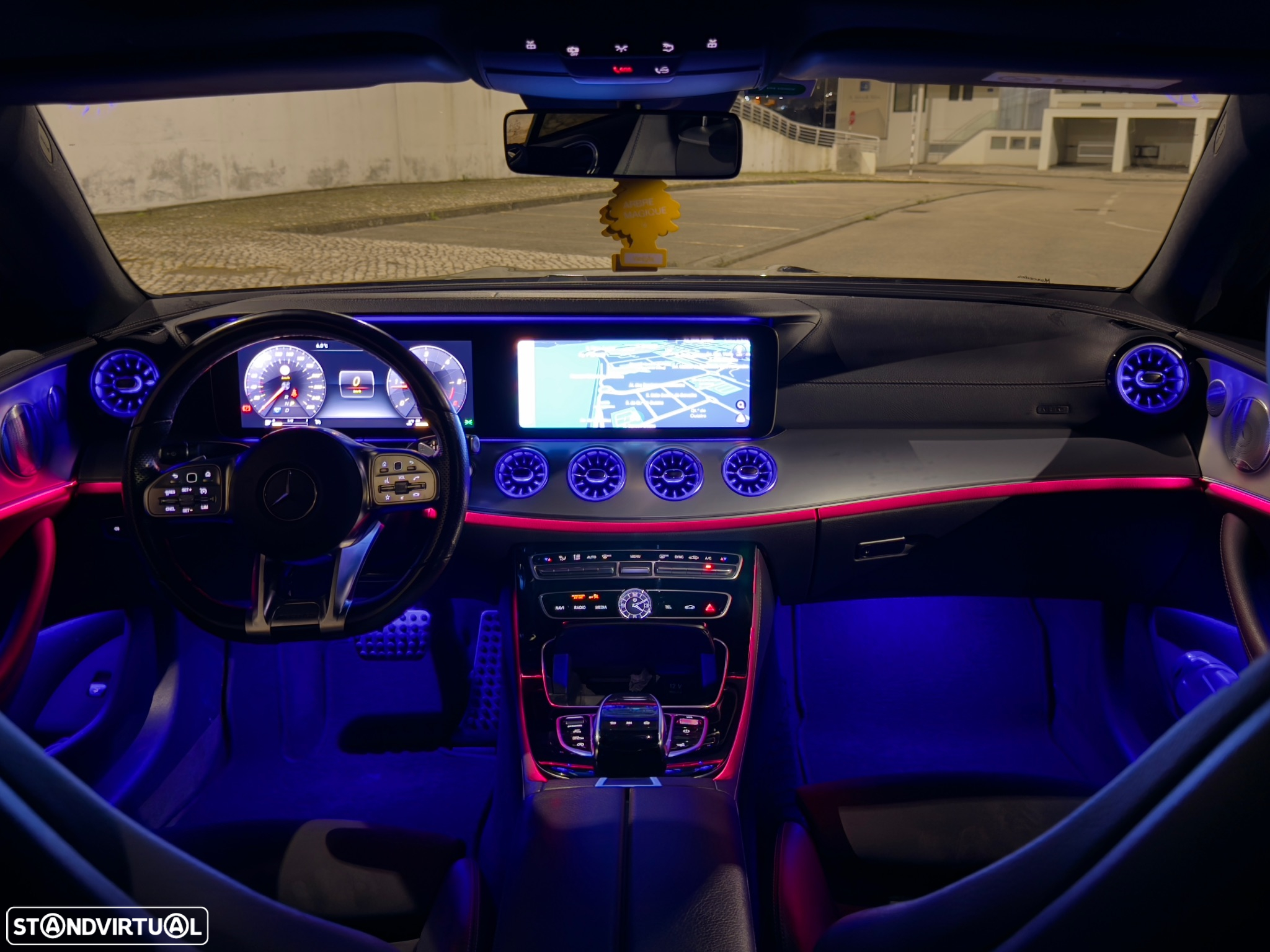 Mercedes-Benz E 300 d AMG Line - 13