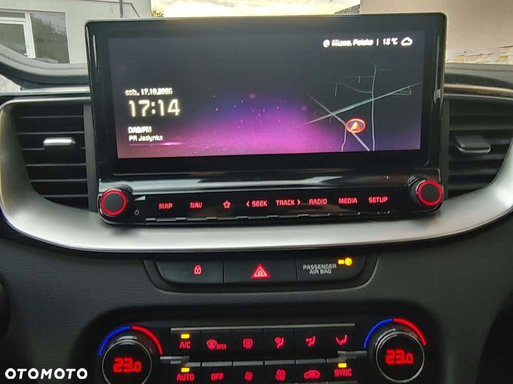 Kia Ceed - 27