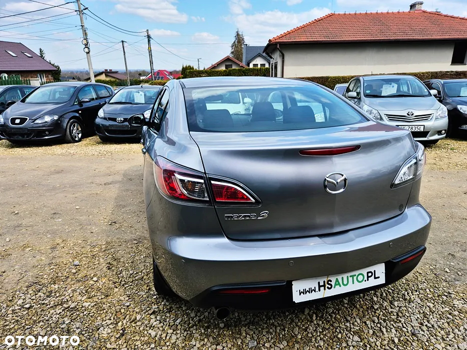 Mazda 3 2.0 Exclusive + - 20