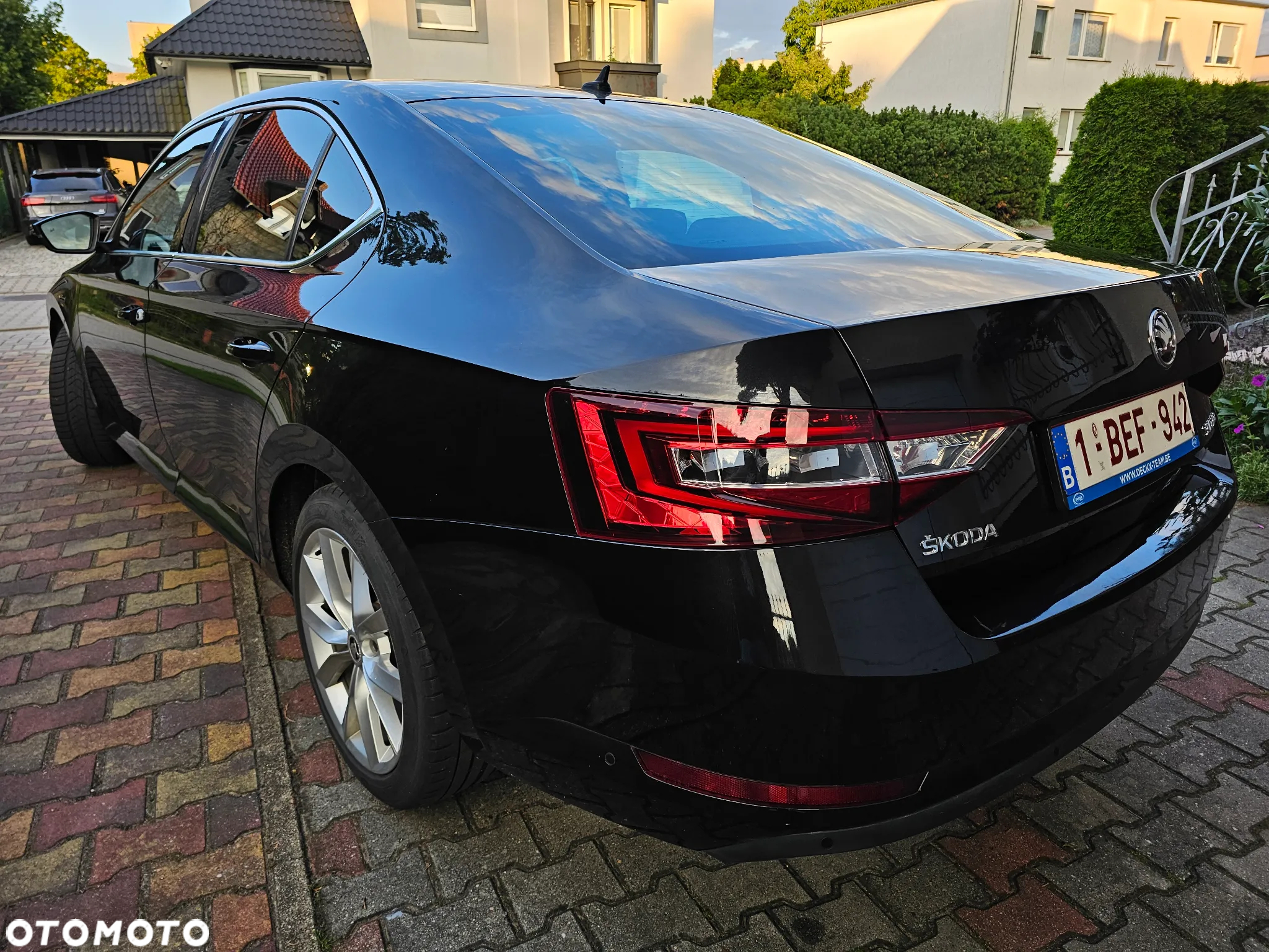 Skoda Superb 2.0 TDI Style DSG - 2