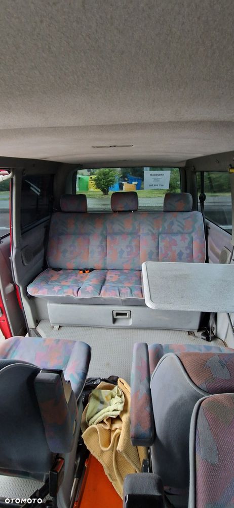 Volkswagen Multivan - 14