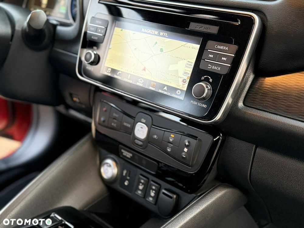 Nissan Leaf 40kWh N-Connecta - 19