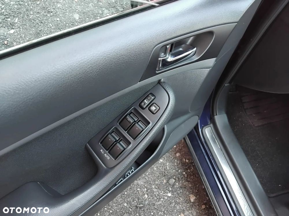 Toyota Avensis 2.0 VVT-i Combi Edition - 20