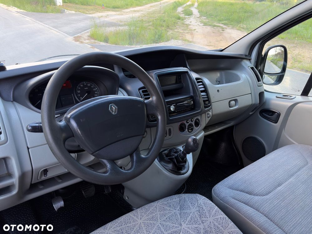 Renault Trafic - 16