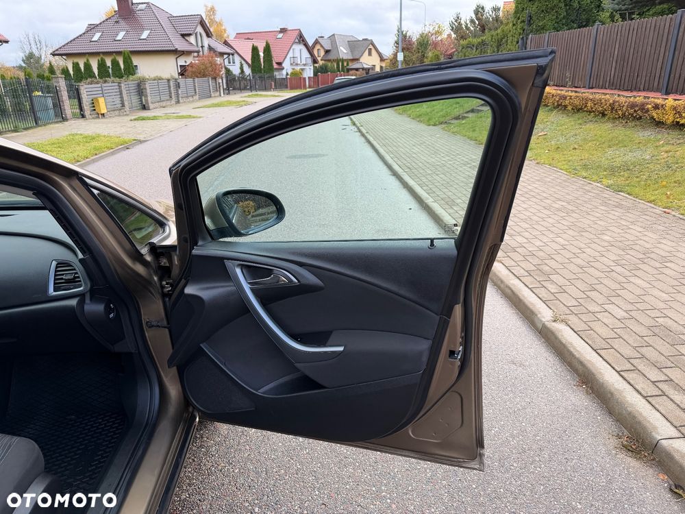 Opel Astra 1.4 Turbo Edition - 26