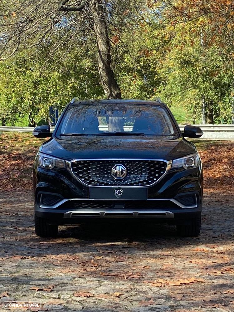MG ZS EV Luxury - 2