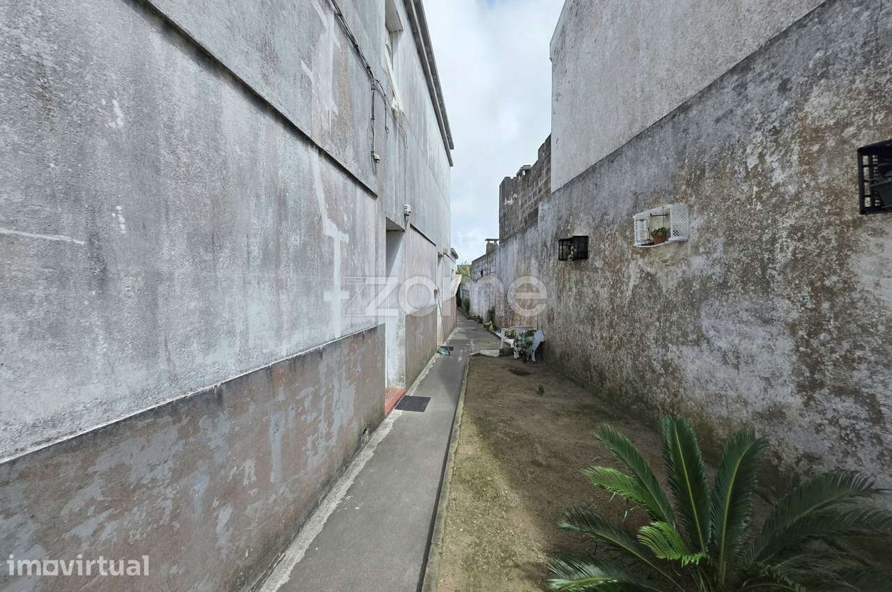 Moradia T3 com quintal - Arrifes - Grande imagem: 2/22