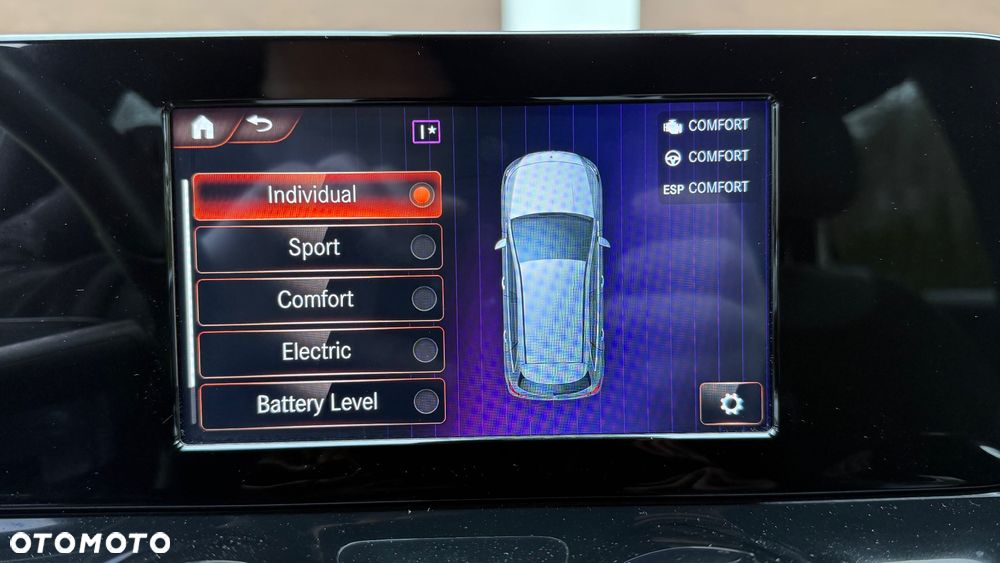 Mercedes-Benz Klasa B 250 e 8G-DCT AMG Line - 24