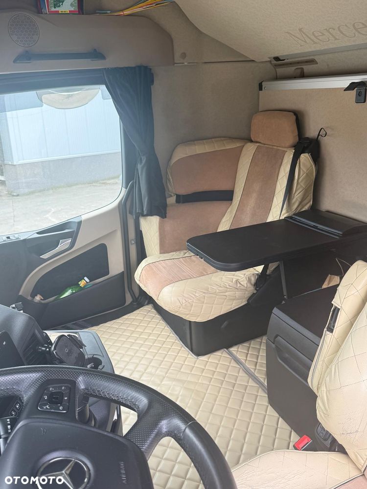 Mercedes-Benz ACTROS - 6