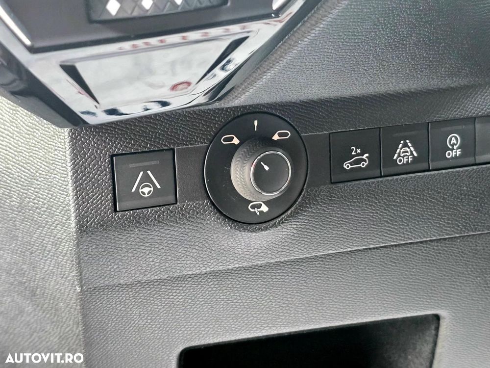 DS Automobiles DS 7 Crossback - 11