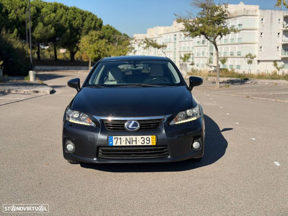 Lexus CT 200h - 3
