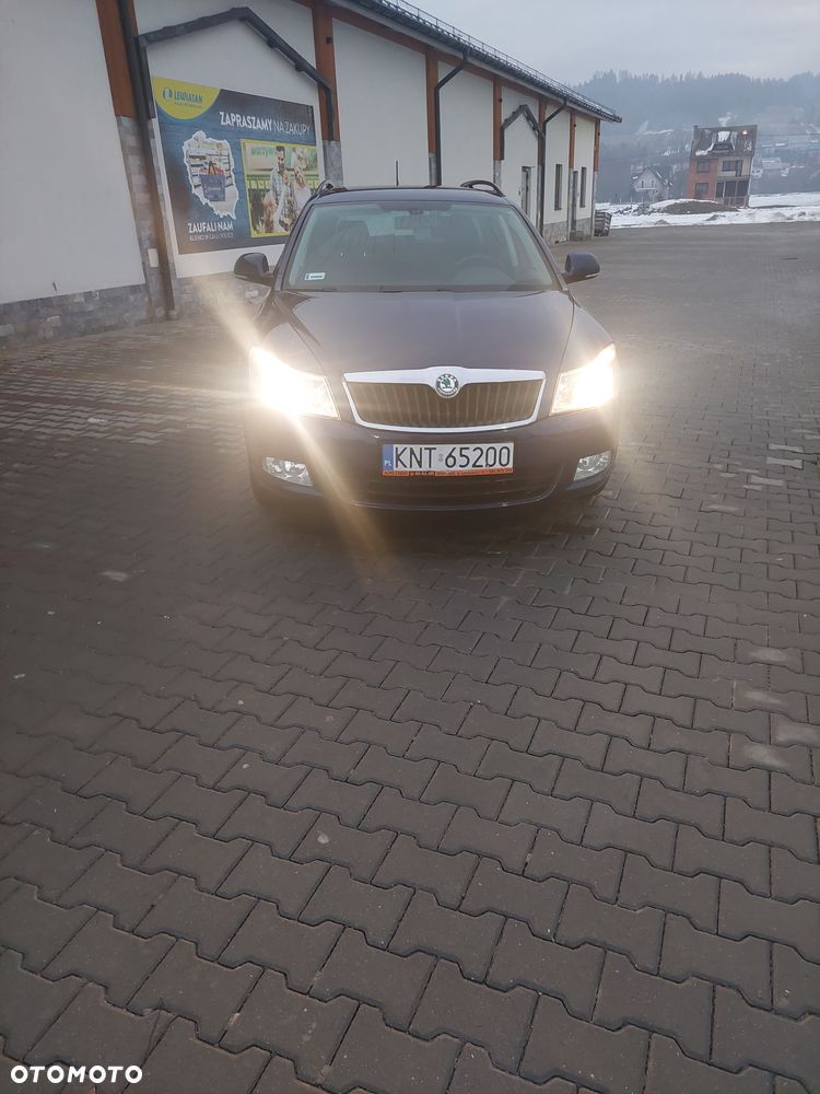 Skoda Octavia 1.6 TDI DPF Elegance - 8
