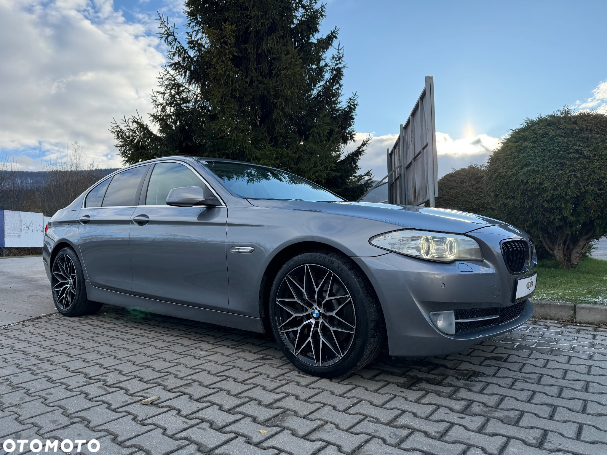 BMW Seria 5 525d xDrive - 2