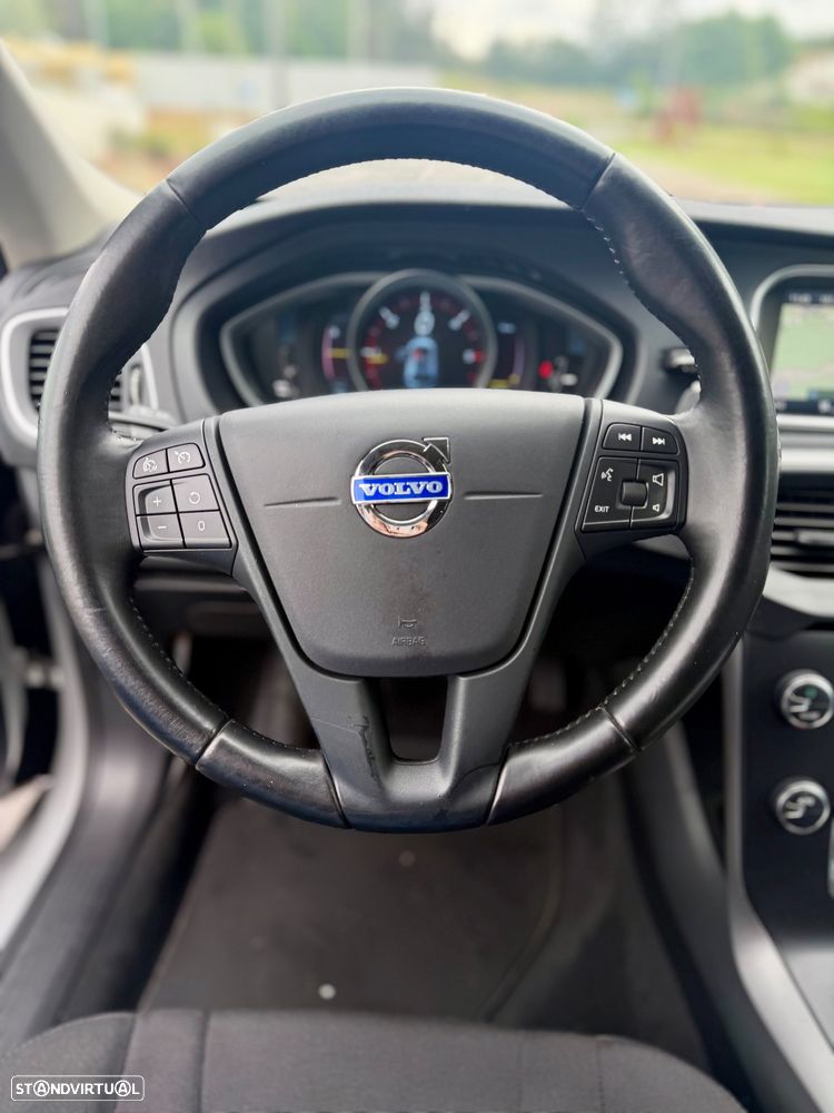 Volvo V40 D2 - 11