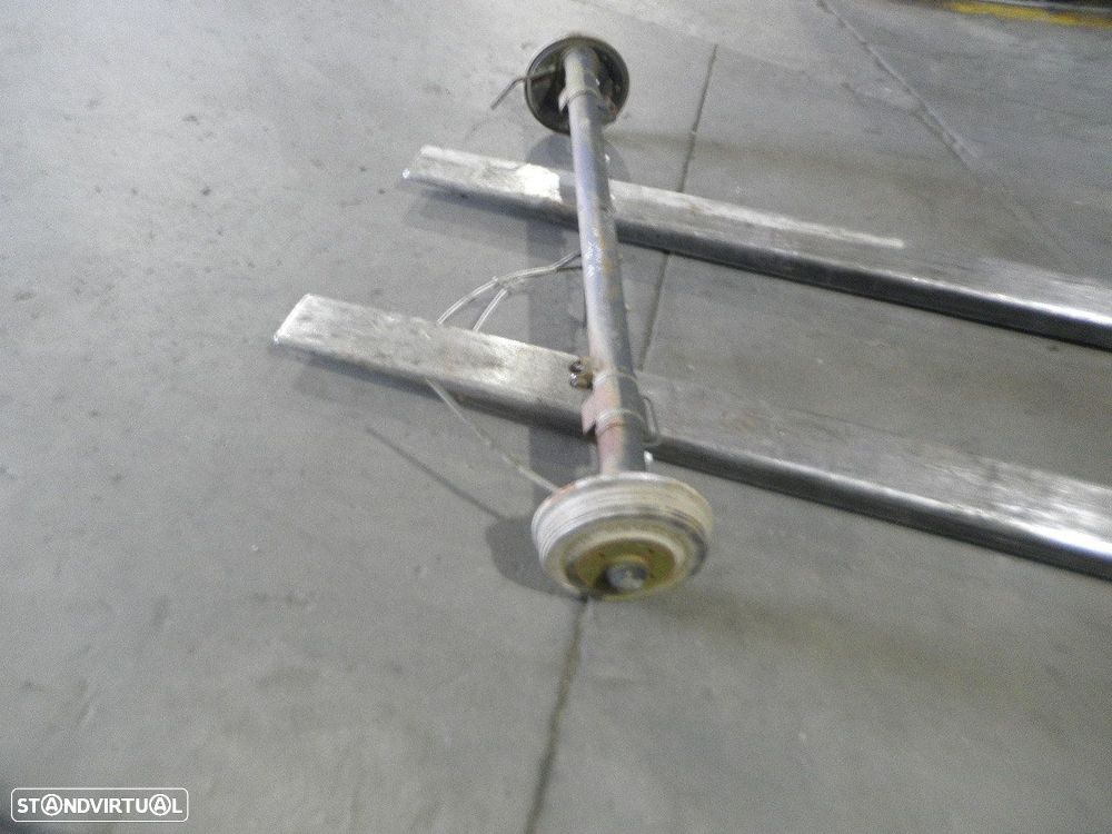 Eixo EIX521 VW CADDY 2 1999 1.9D TRAS CUBOS COMPLETO - 2