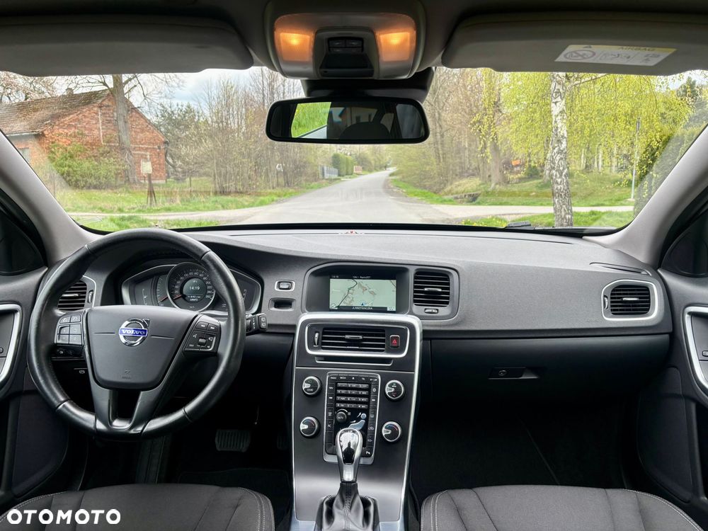 Volvo V60 D2 Drive-E Momentum - 19