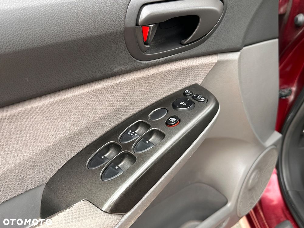 Honda Civic 1.8 Comfort - 22