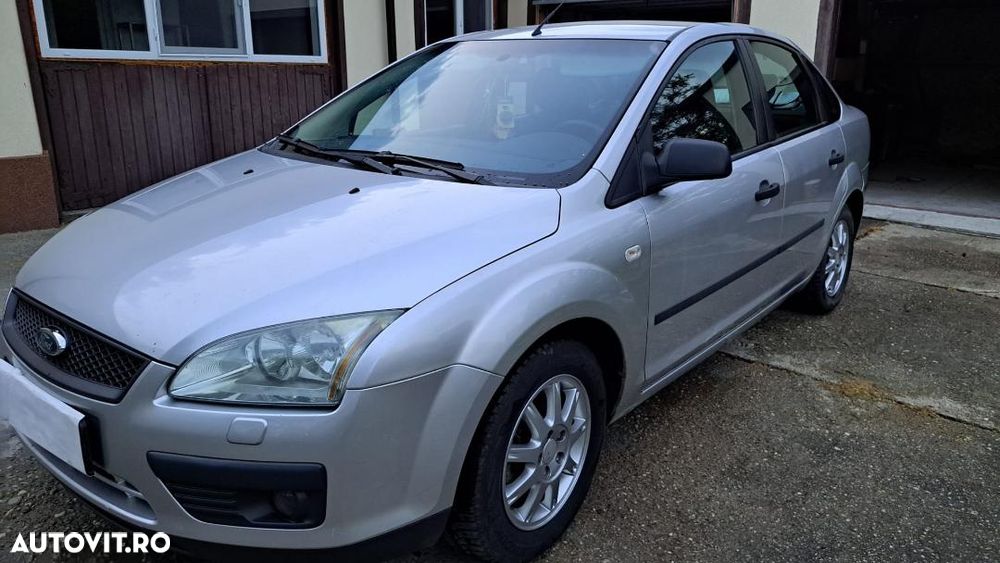 Ford Focus 1.6i Trend - 5