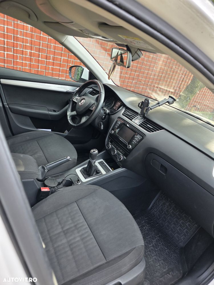 Skoda Octavia 1.6 TDI 4X4 AMBITION - 5