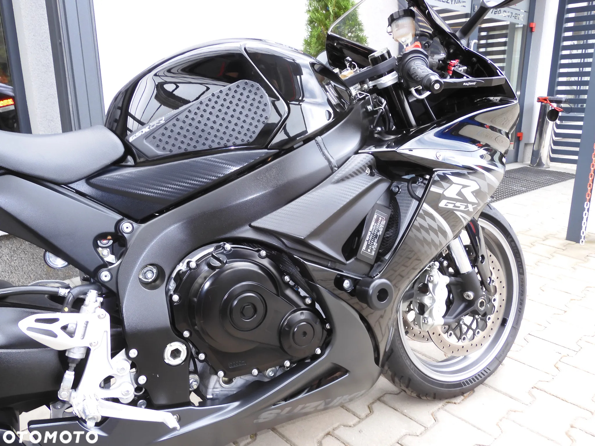 Suzuki GSX-R - 9