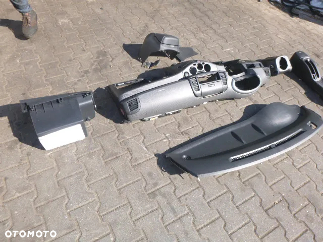 DESKA ROZDZIELCZA KONSOLA NISSAN MICRA K12 LIFT - 19