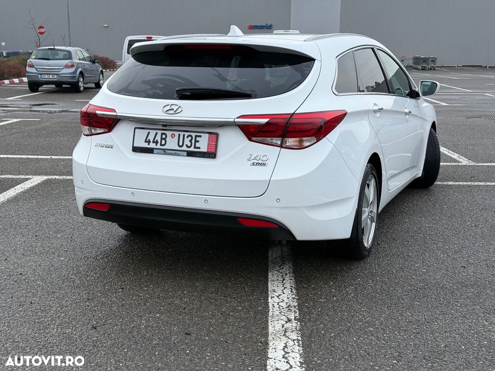 Hyundai i40 Kombi 1.7 CRDi Premium - 4