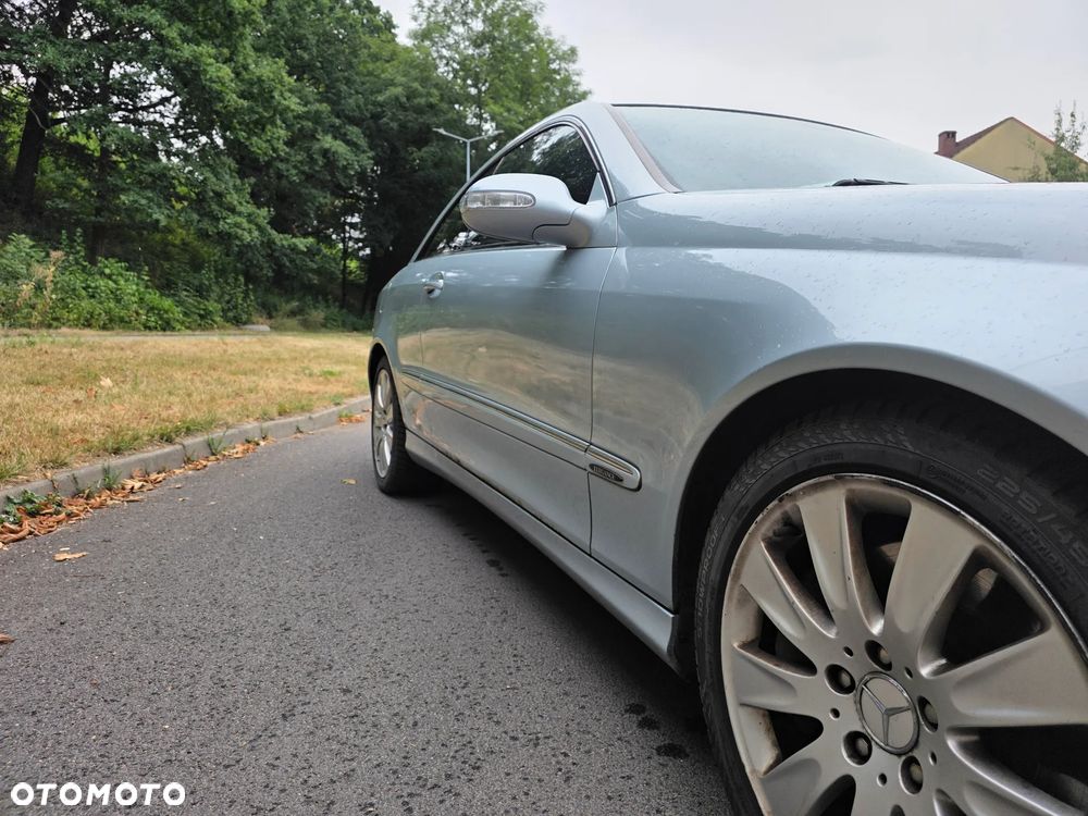 Mercedes-Benz CLK - 15