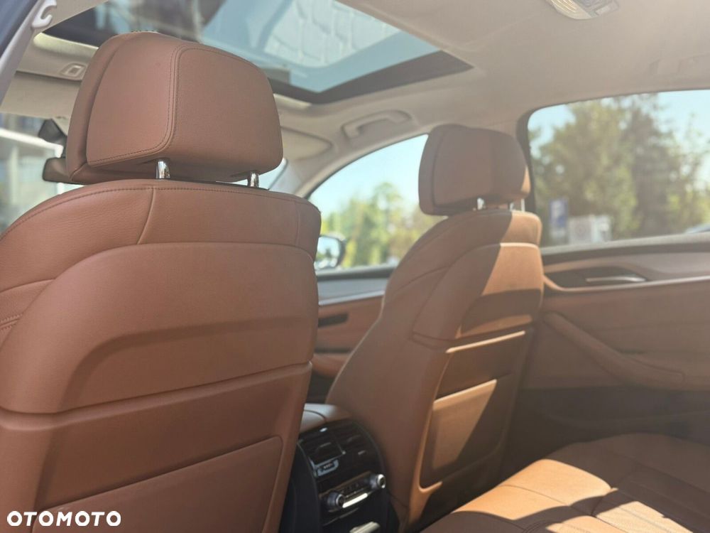 BMW Seria 5 530d xDrive mHEV Luxury Line - 14