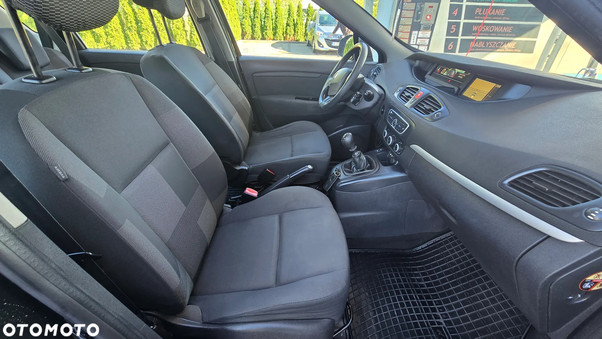 Renault Scenic 1.6 16V 110 Dynamique - 14