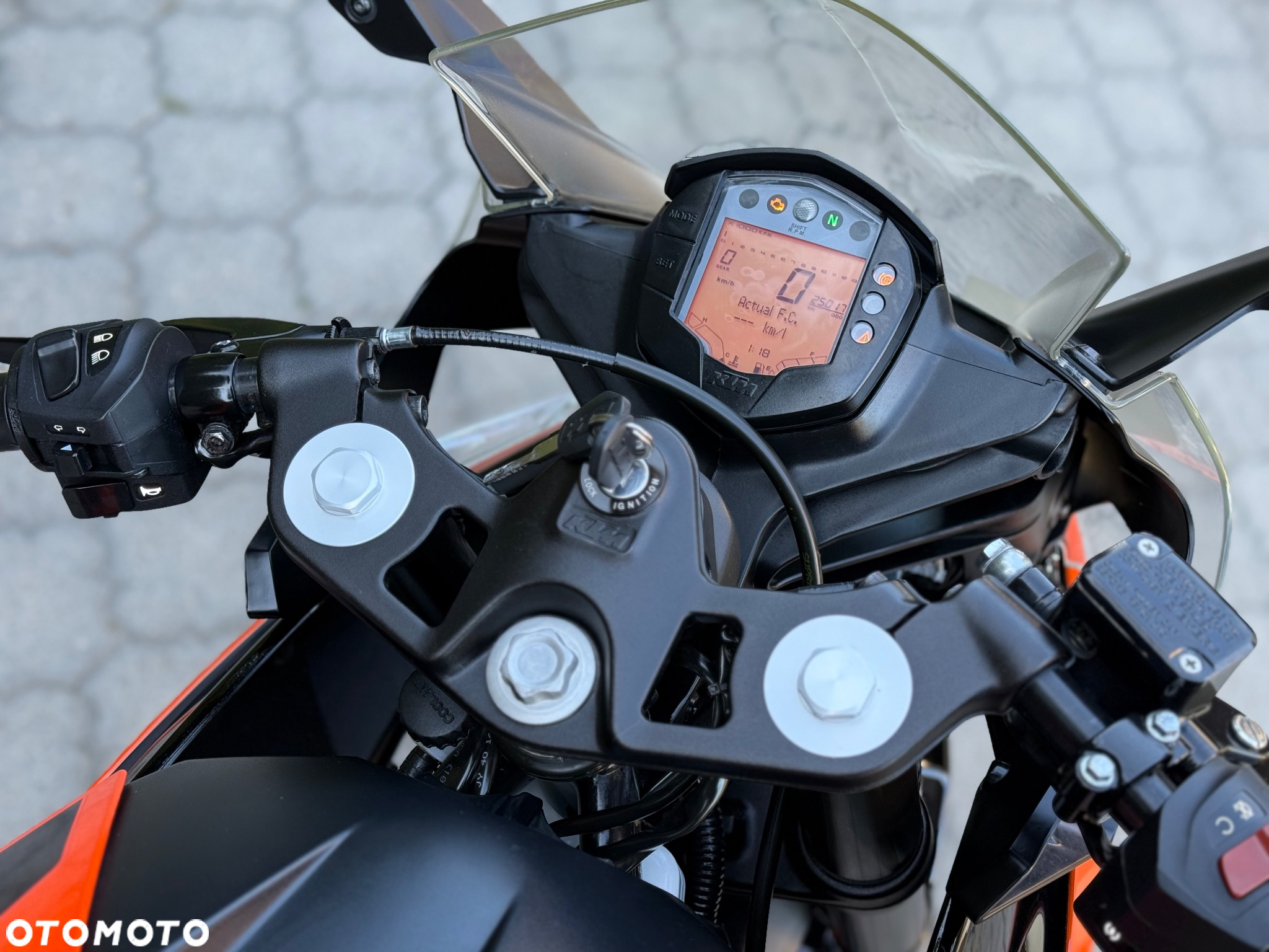 KTM RC 125 - 22
