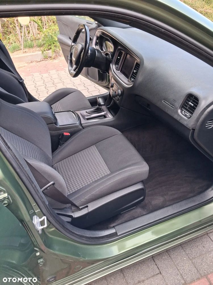 Dodge Charger 5.7 R/T - 22