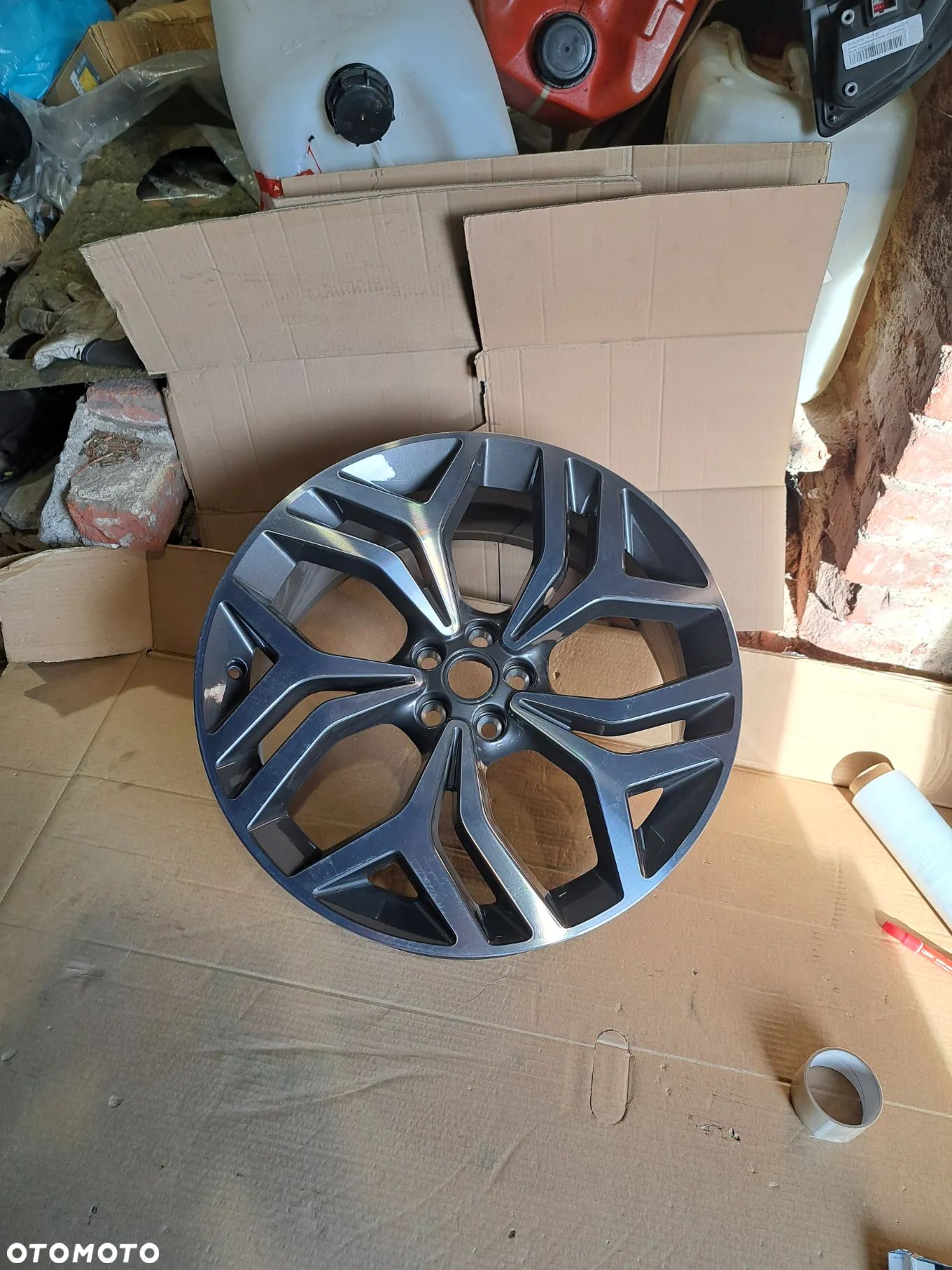 Felga Aluminiowa RANGE ROVER VELAR L560 21 Cali LR093827 J8A2-1007-JA/KA 8.5Jx21CH ET 45 5047 5 SPLIT-SPOKE DIAMOND TURNED FINISH - 1