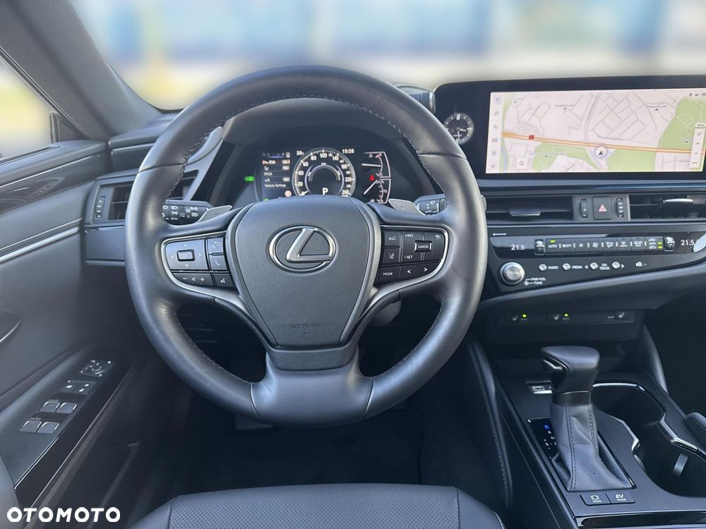 Lexus ES 300h Business Edition - 12