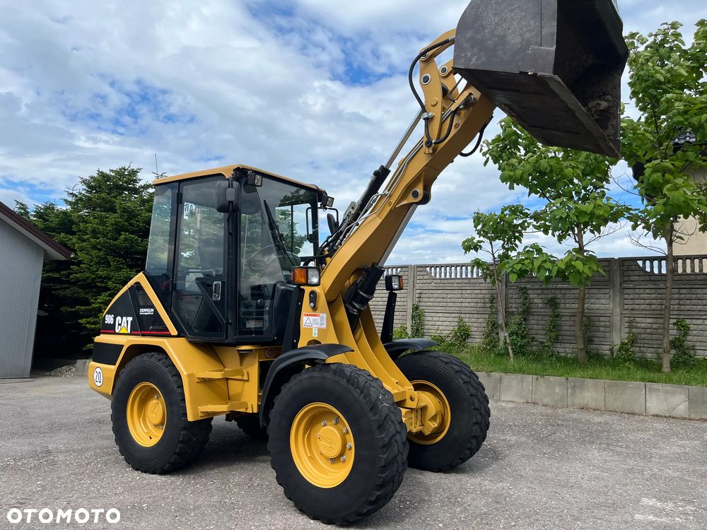 Caterpillar 906 - 1