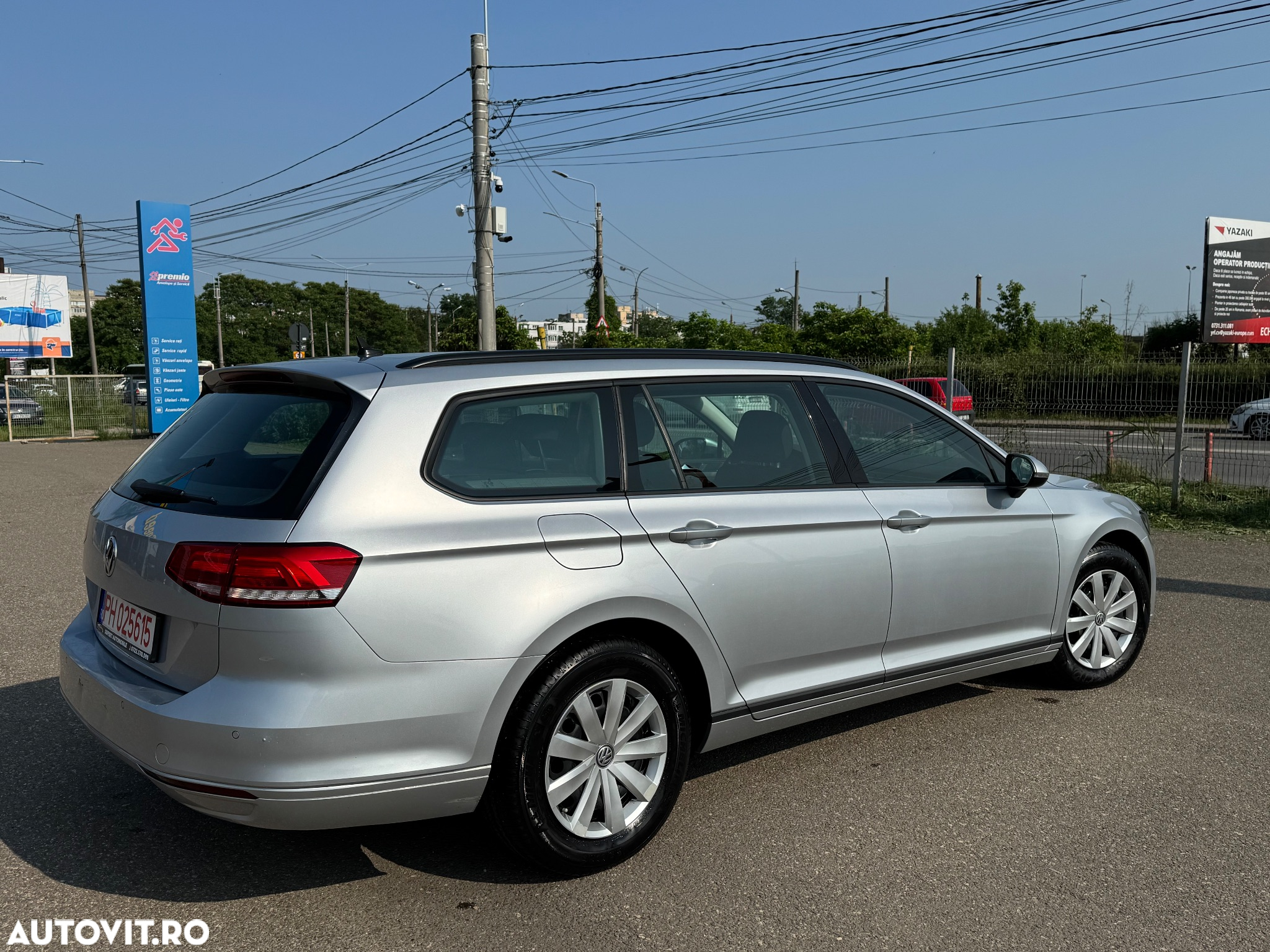 Volkswagen Passat Variant 2.0 TDI SCR DSG BlueMotion Trendline - 19