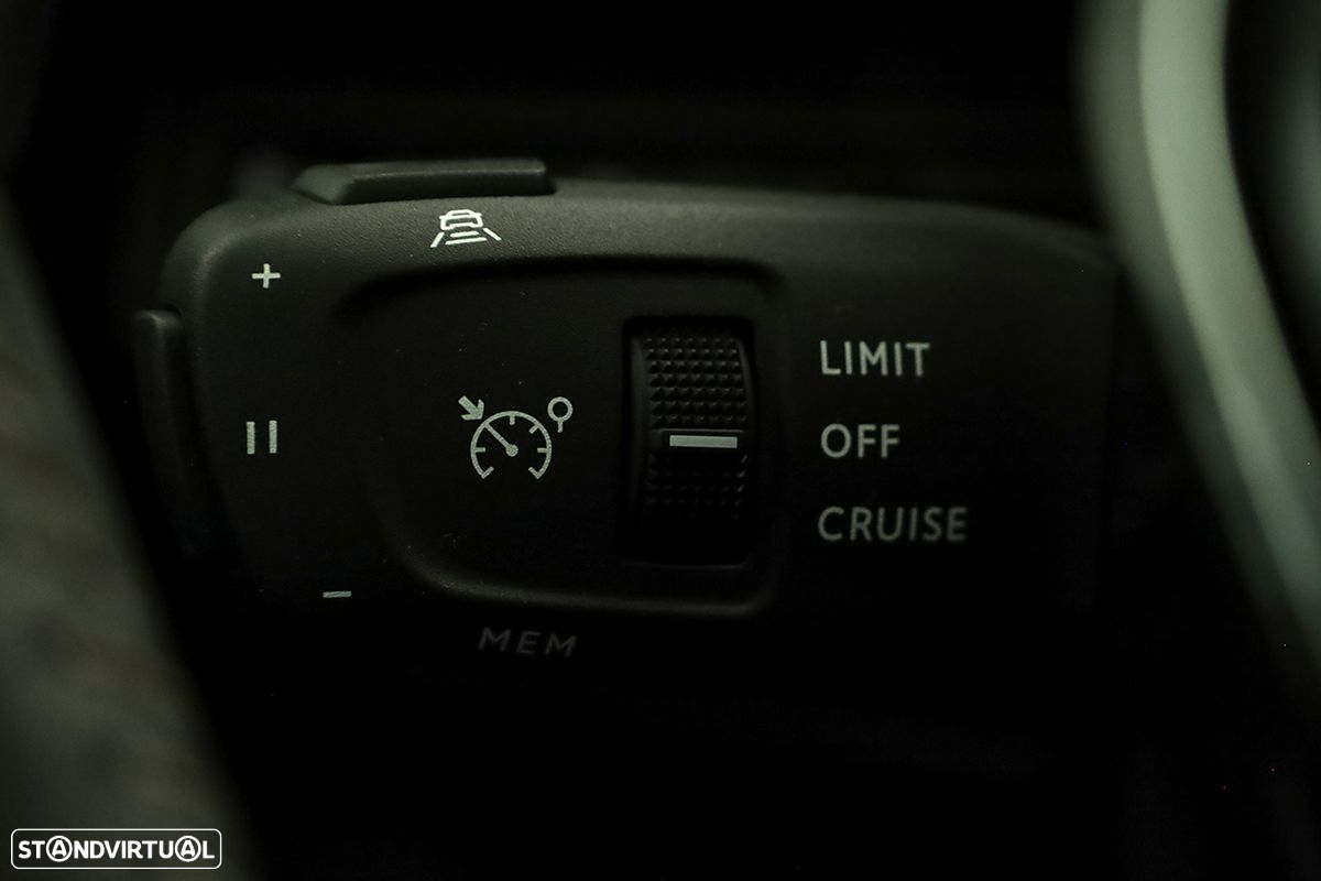 Peugeot 5008 1.2 PureTech Allure Pack EAT8 - 18