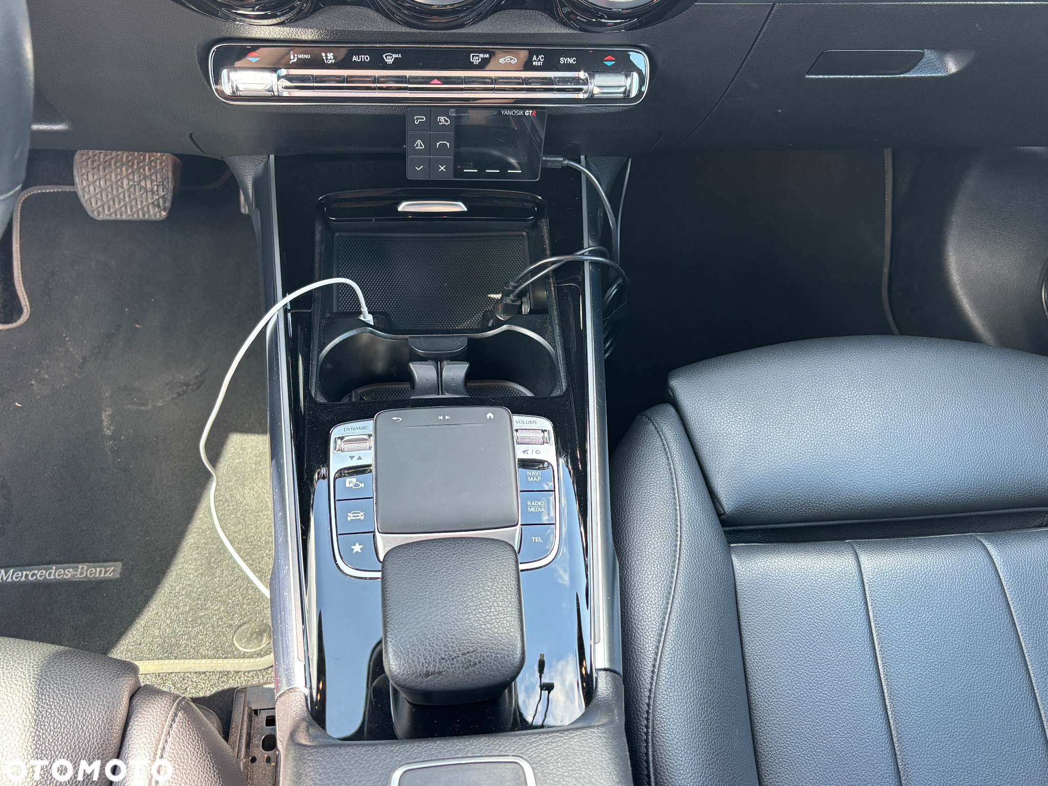 Mercedes-Benz GLB 180 d 8G-DCT - 11