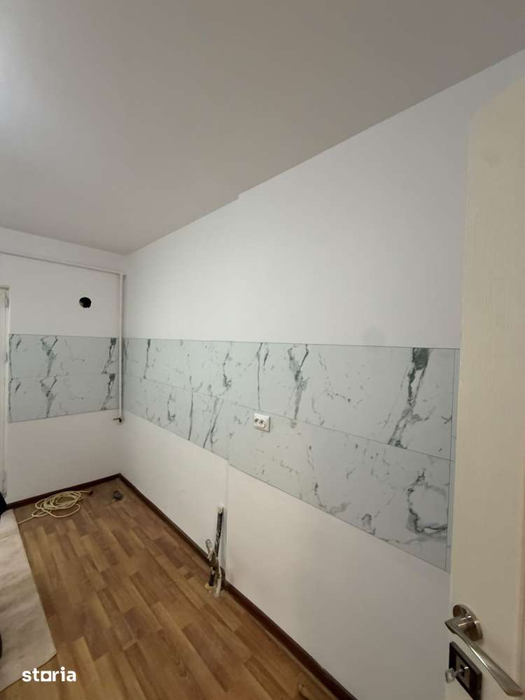 3 camere decomandate, 2 balcoane, parter, zona MALL — fotografia 1