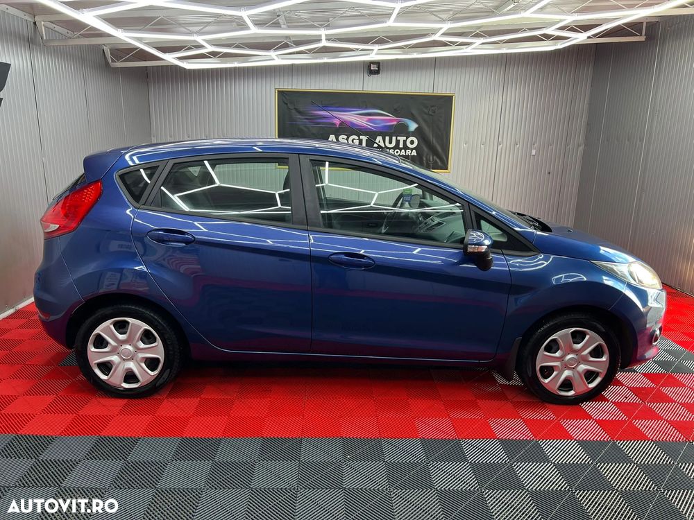 Ford Fiesta - 22