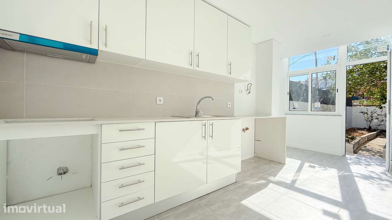 Apartamento T3 com logradouro, totalmente renovado - Grande imagem: 3/26