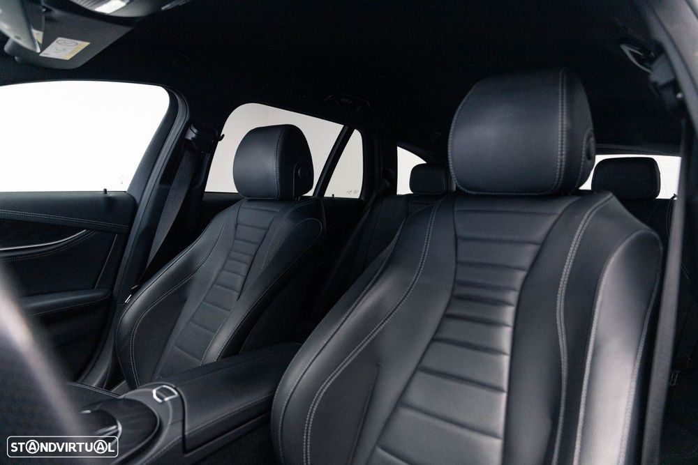 Mercedes-Benz E 300 de 9G-TRONIC AMG Line - 18