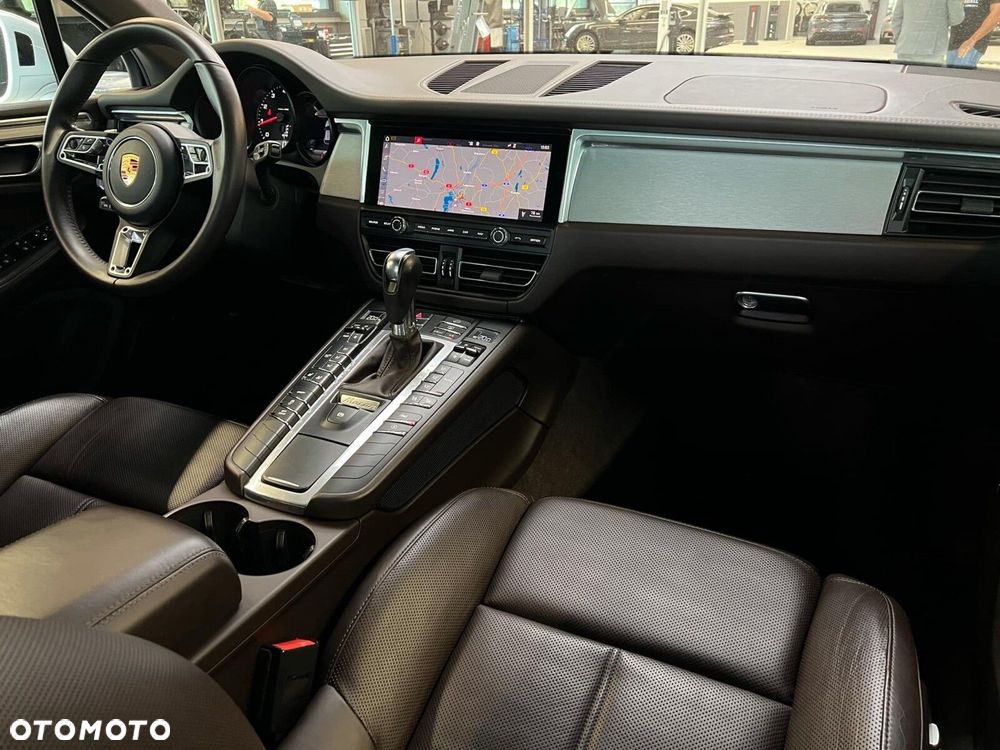 Porsche Macan Standard - 23