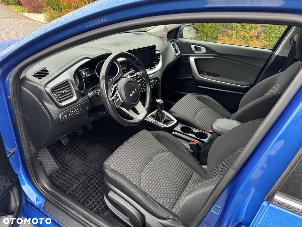 Kia Ceed - 16