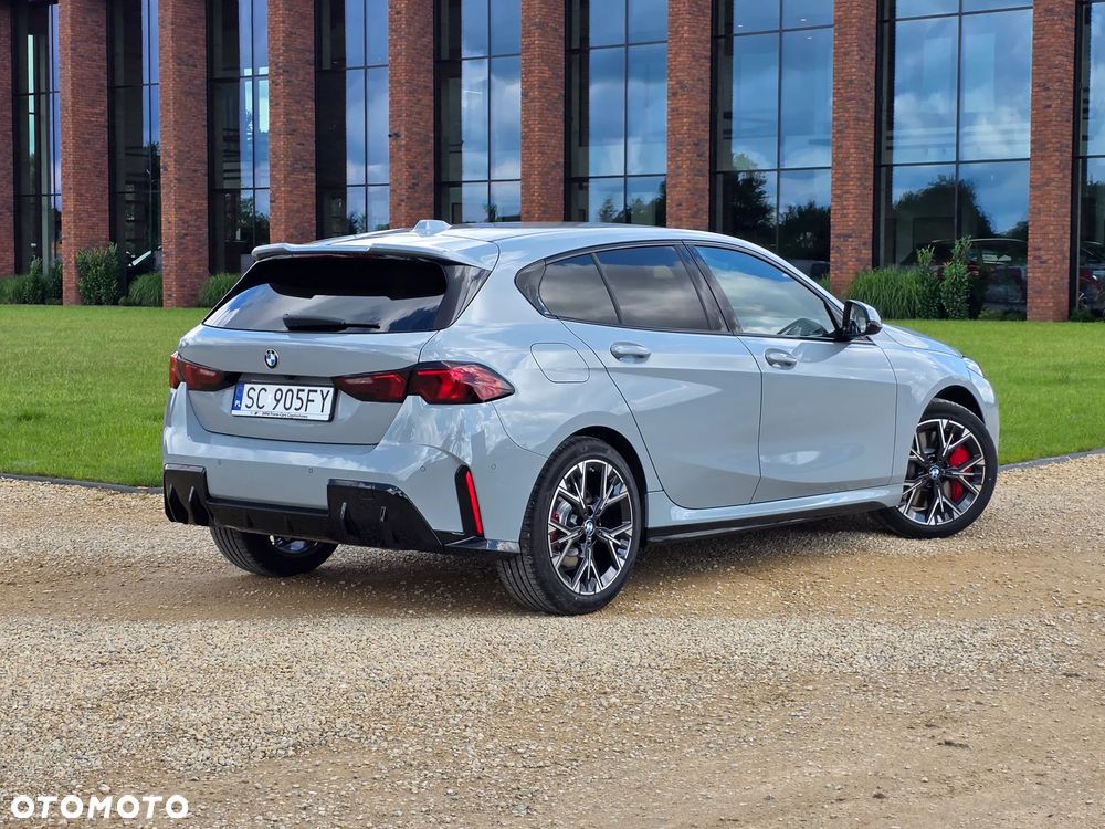 BMW Seria 1 120 mHEV - 9