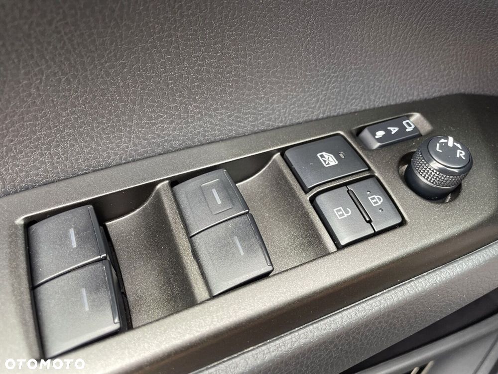 Toyota Camry 2.5 Hybrid Comfort CVT - 26