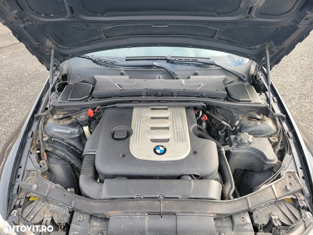BMW Seria 3 325d - 26