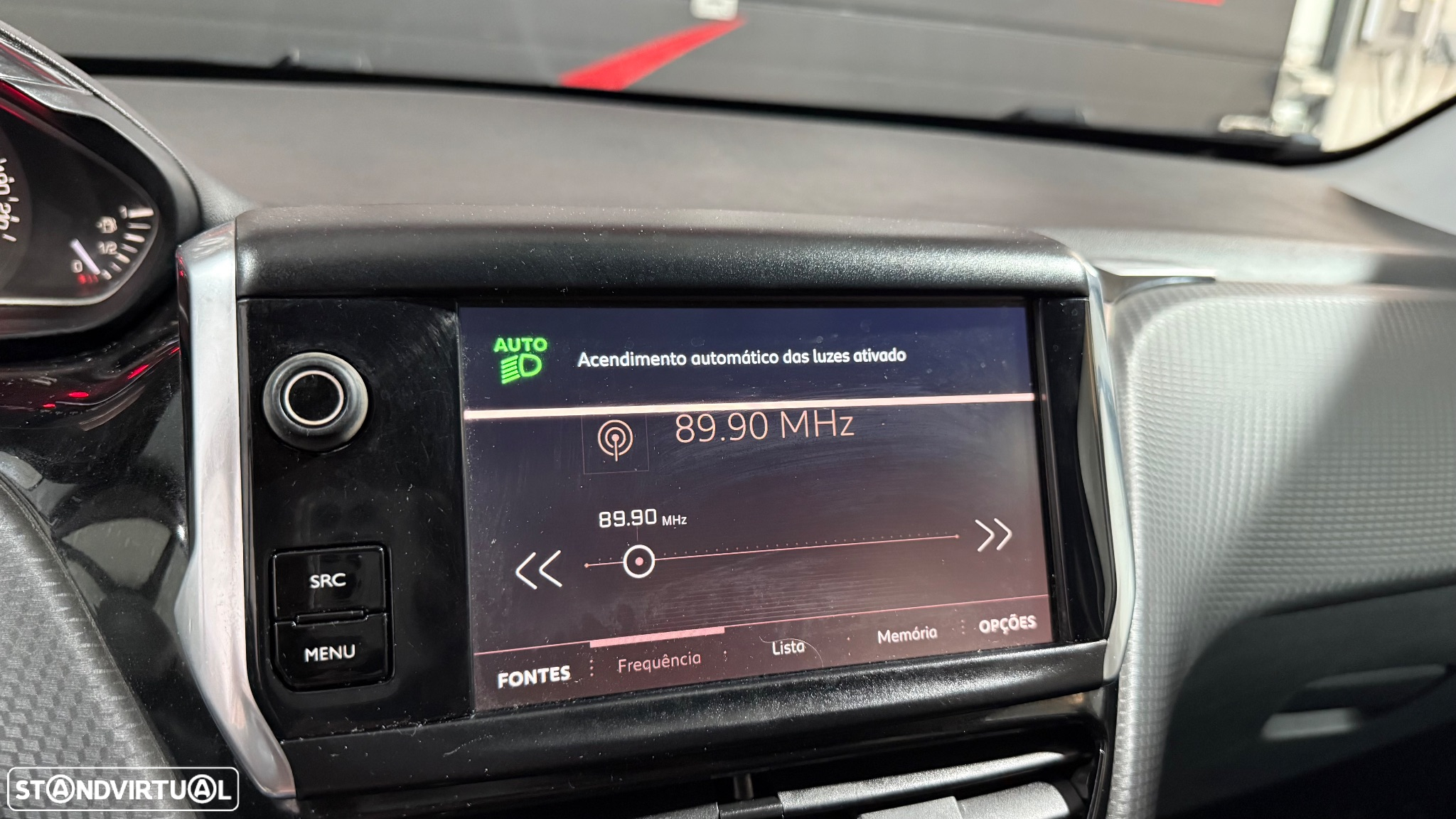 Peugeot 2008 1.2 PureTech Style - 18