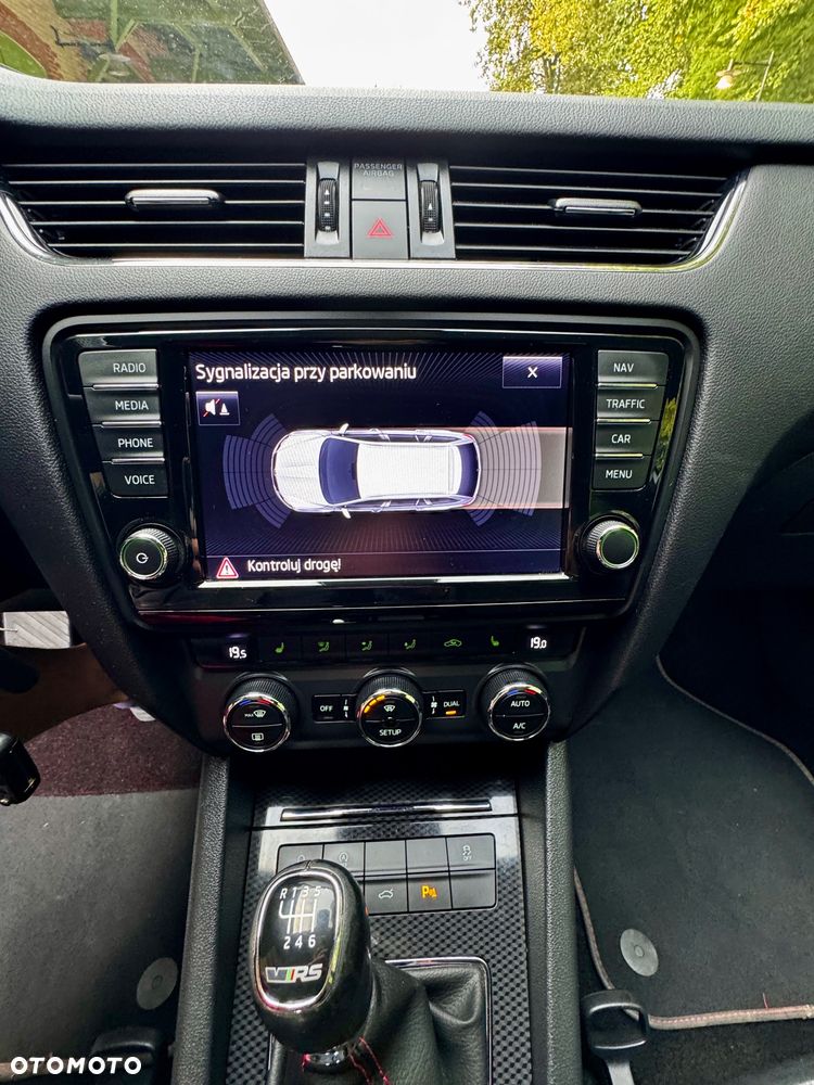 Skoda Octavia 2.0 TDI RS - 30