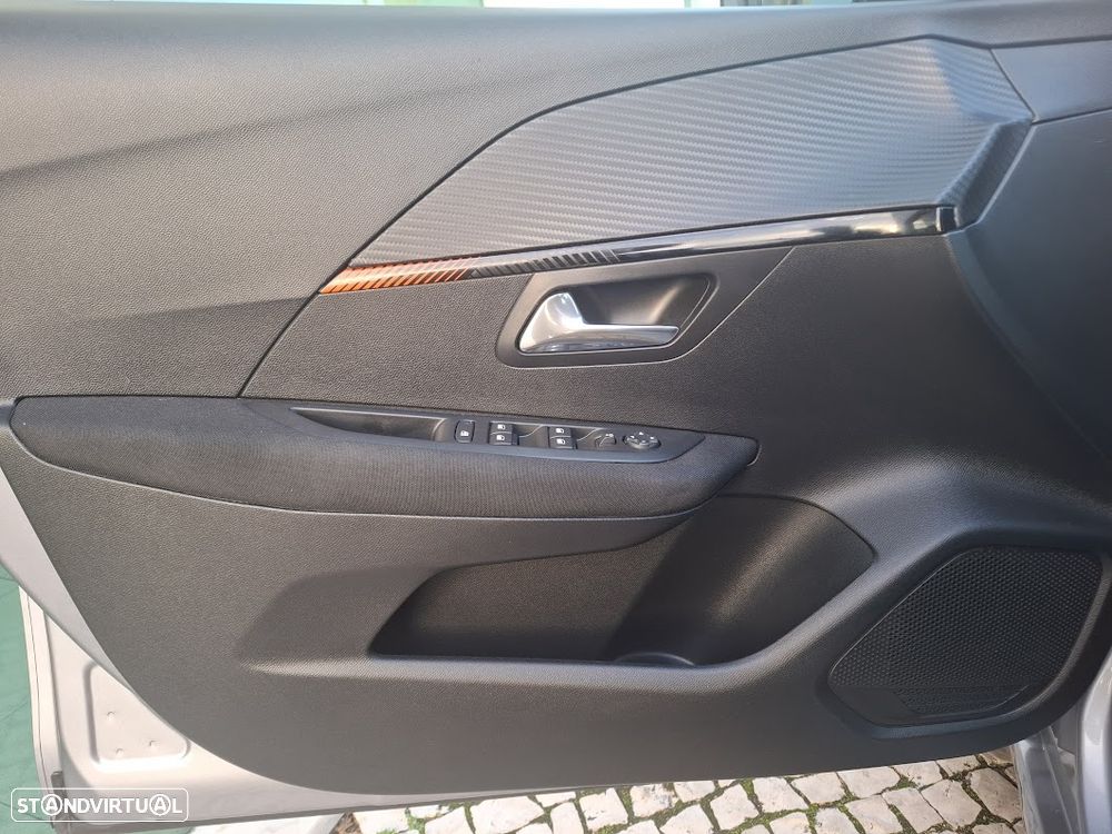 Peugeot 208 1.2 PureTech Active Pack - 29