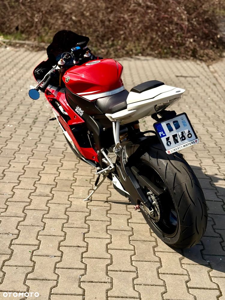 Yamaha R6 - 15